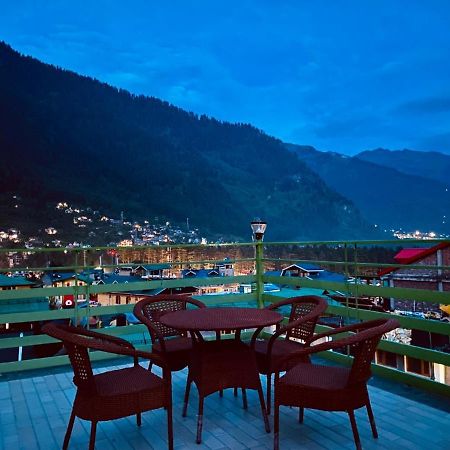 Vista Resort Near Mall Road Manali - Centrally Heated & Air Cooled Exteriör bild