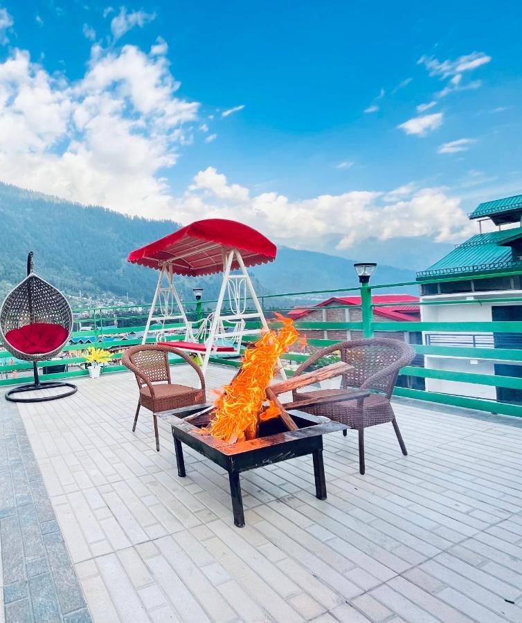 Vista Resort Near Mall Road Manali - Centrally Heated & Air Cooled Exteriör bild