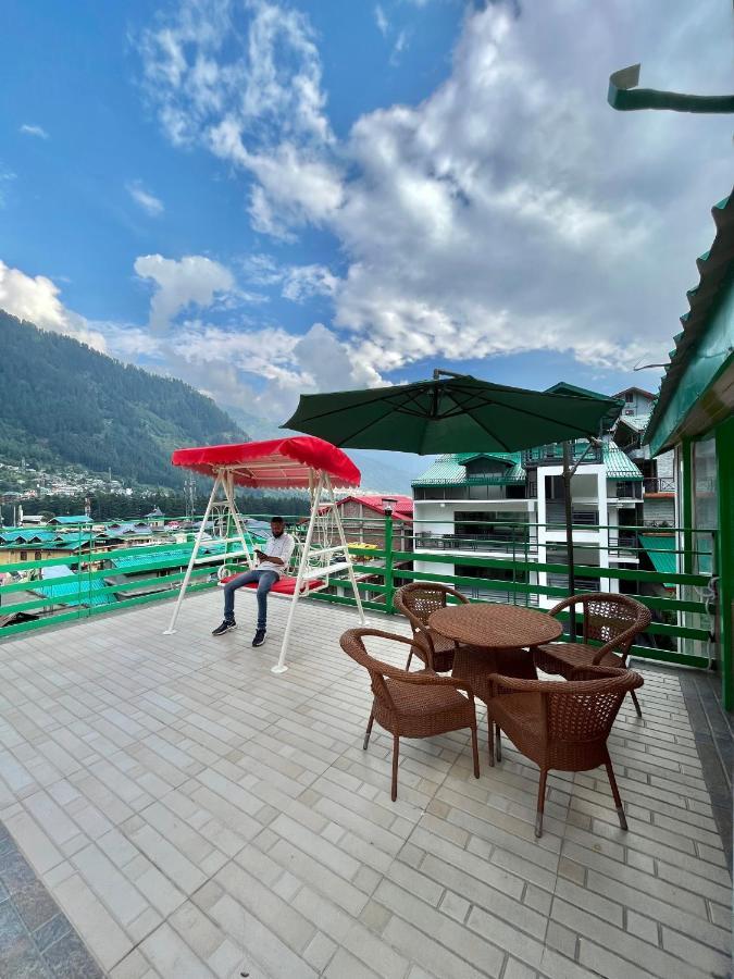 Vista Resort Near Mall Road Manali - Centrally Heated & Air Cooled Exteriör bild